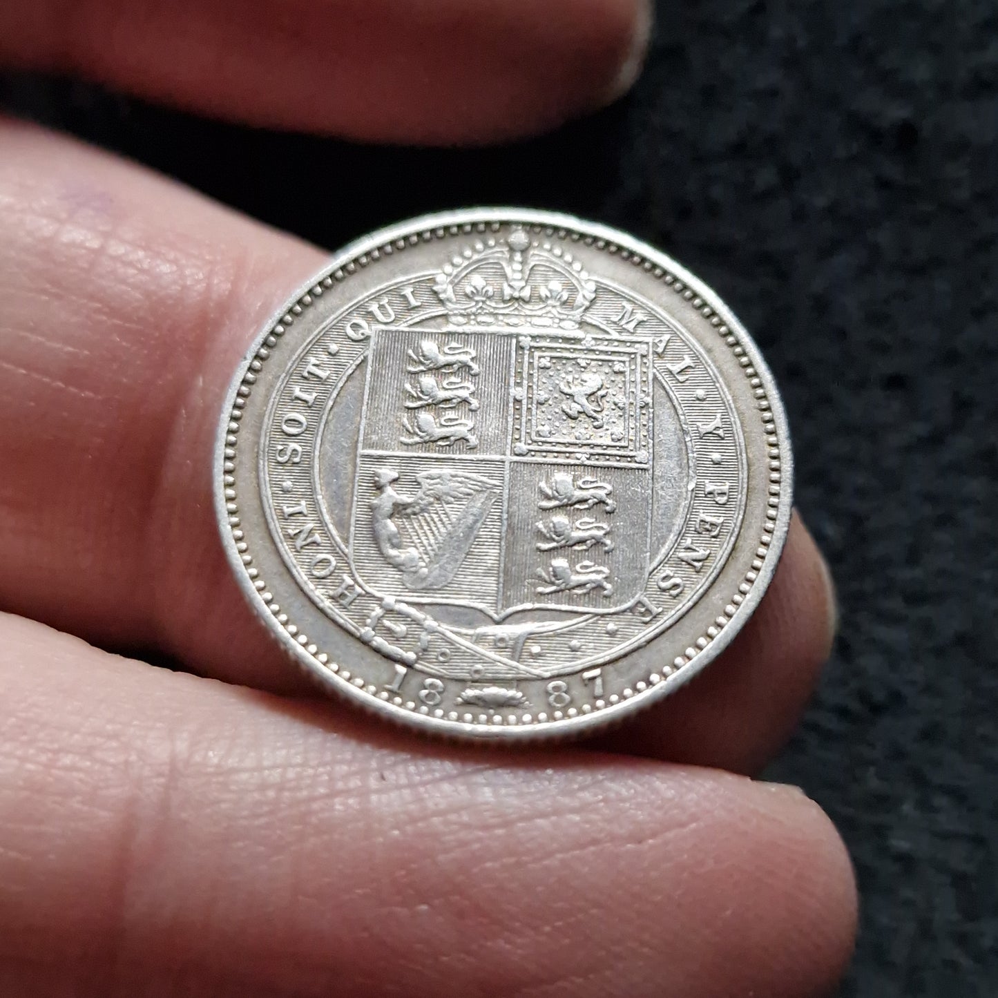 Queen Victoria - Silver Sixpence 1887